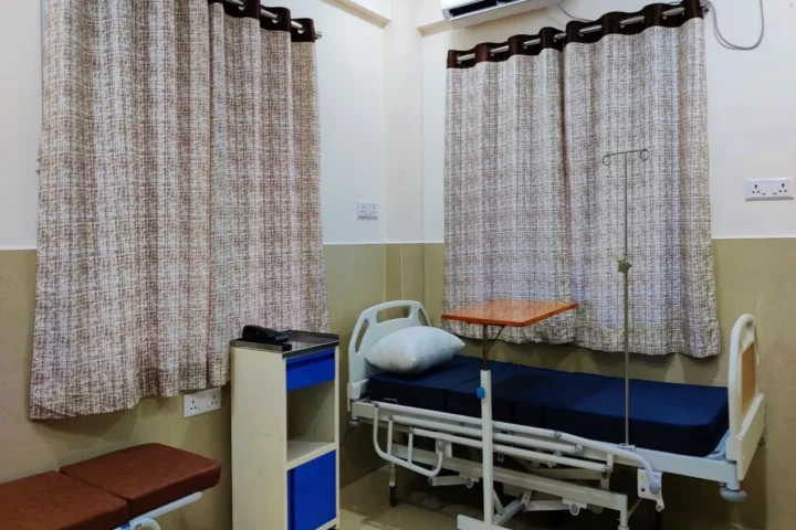 Super deluxe room, Abhinav Multispeciality Hospital, Nagpur